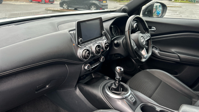 Nissan Juke 1.0 DiG-T 114 N-Connecta 5dr Petrol Hatchback